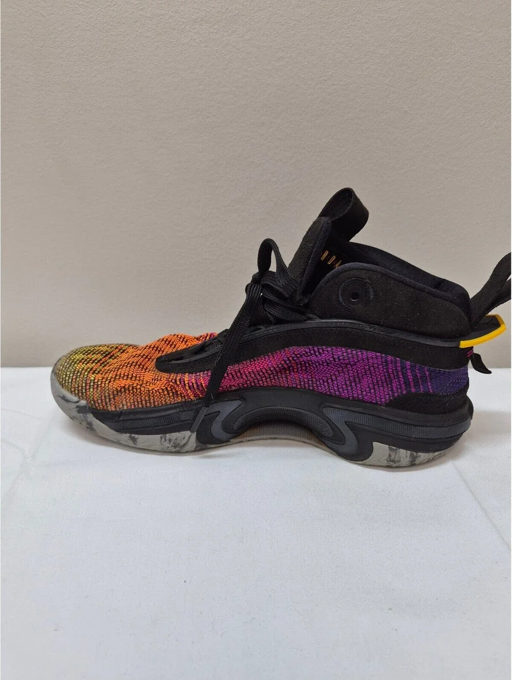 Nike combine court sneakers